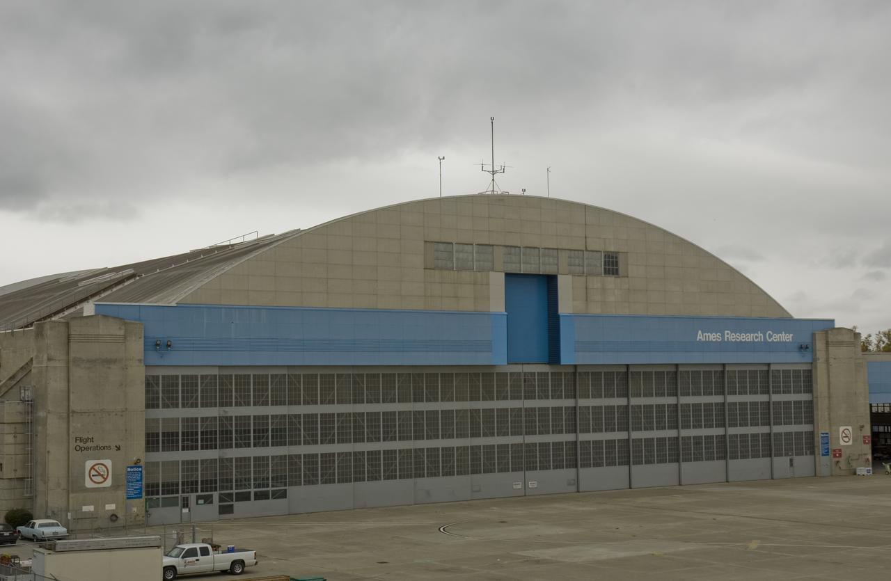 N-211 Ames Hangar - ground views