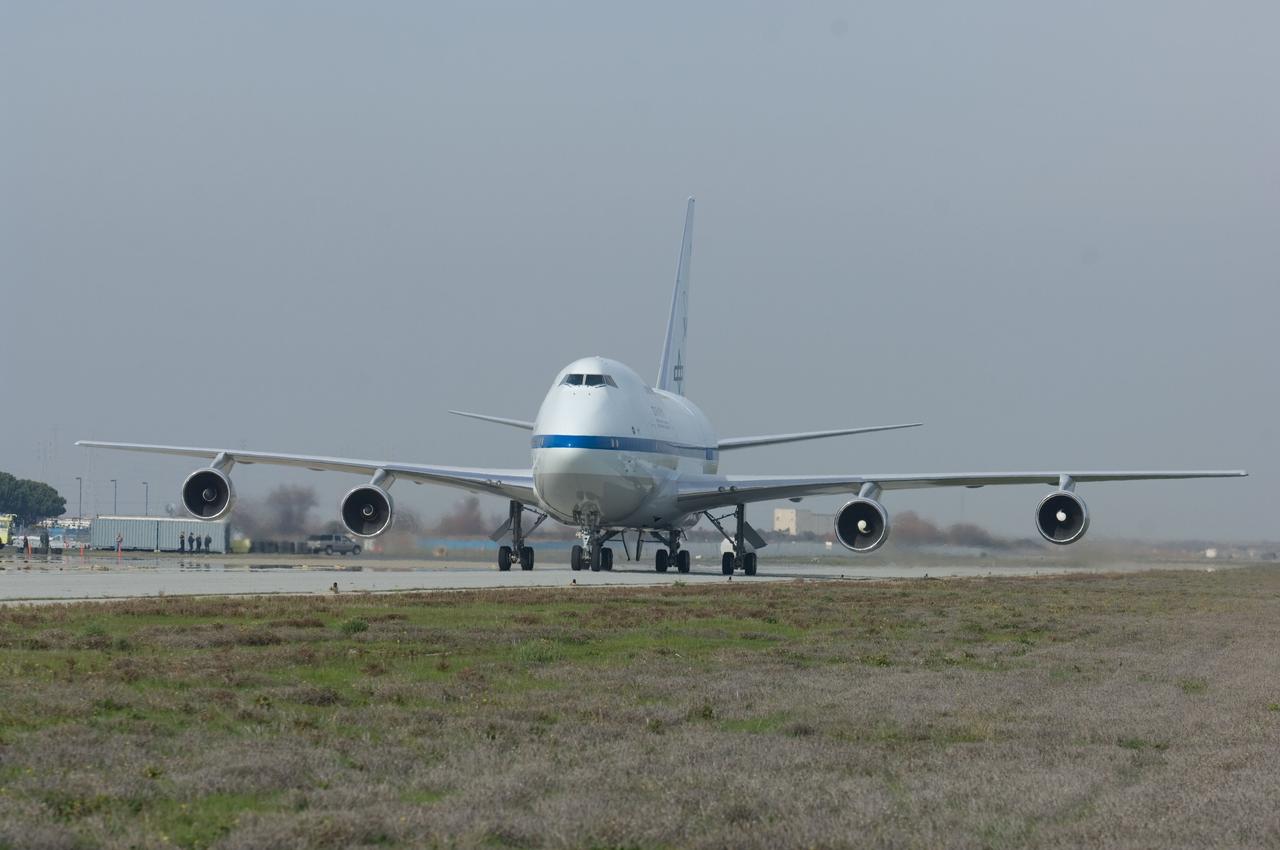 SOFIA visit to Ames: Landing and taxi to tower
