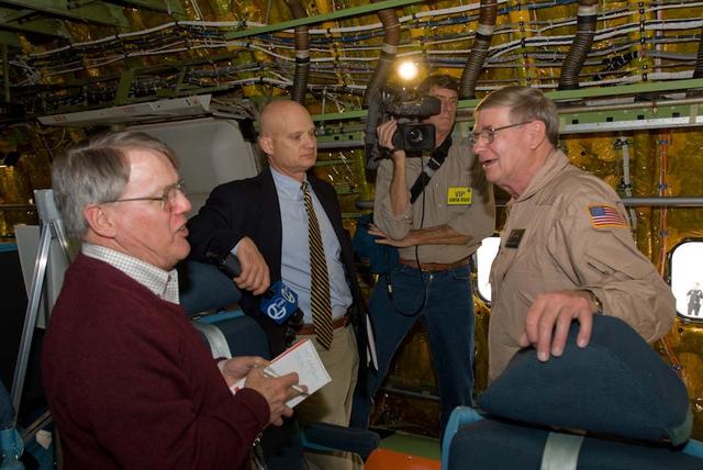 SOFIA visit to Ames: landing/taxi/ pilots/crowds