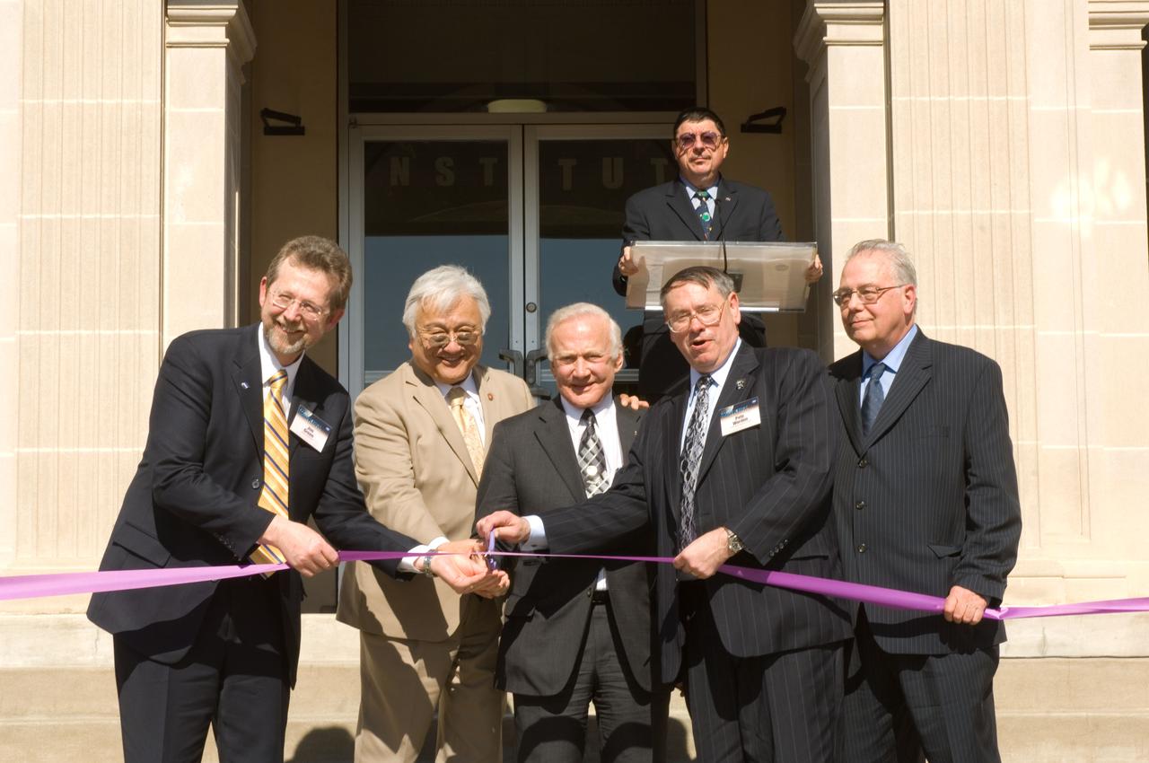 Lunar Science Institute (LSI) Grand Opening. Ribbon Cutting, L-R: James Green, Director, Planetary  Programs, NASA Headquarters, Mike Honda, U.S. Congressman,15th District, Apollo Astronaut Buzz Aldrin, S. Pete Worden, Director, NASA Ames Research Center, David Morrison, Interiu Director, NASA Lunar Science Institute. David Morse at podium.