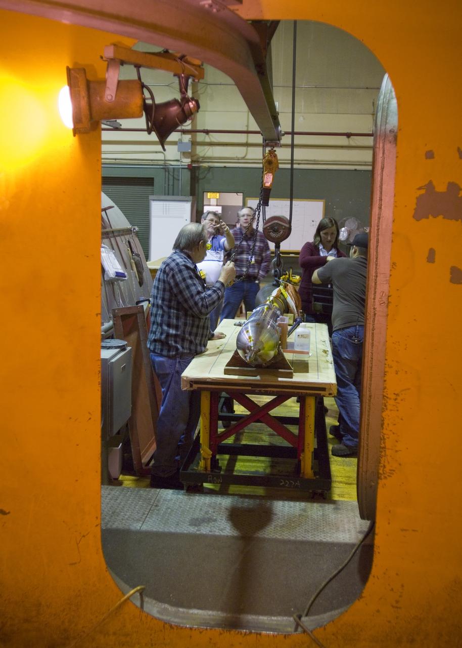 CLV ascent model installation 9x7ft. wind tunnel test-97-0180 with Marshall space Flight Center crew Darin Reed, Chrissi Hamilton, Don Nance, Bill Crosby