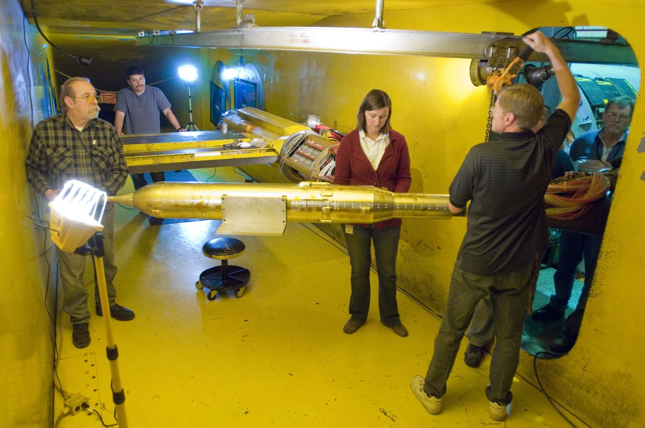 CLV ascent model installation 9x7ft.  wind tunnel  test-97-0180 with Marshall space Flight Center crew Darin Reed, Chrissi Hamilton, Don Nance, Bill Crosby