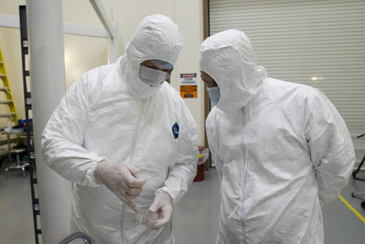 SOFIA (Stratospheric Observatory for Infrared Astronomy) primary mirror being coated in the Ames N-211 Vacuum Chamber.