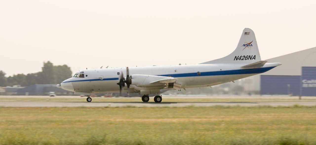 ARCTAS Mission - NASA P-3 aircraft N426NA takes off from NASA's Moffett Federal Airfield (MFA) Mt. View, California