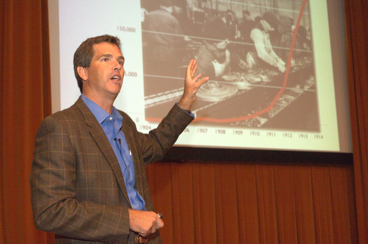 Professor Andrew Hargadon present a Director's Colloquium to NASA Ames on his book entitled 'How Breakthroughs Happen: The Surprising Truth about How Companies Innovate'