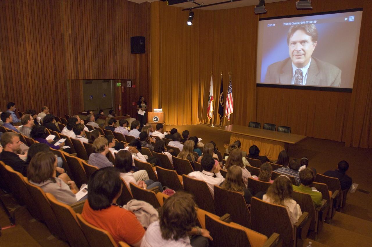 Summer Internship for 2008 closing ceremony