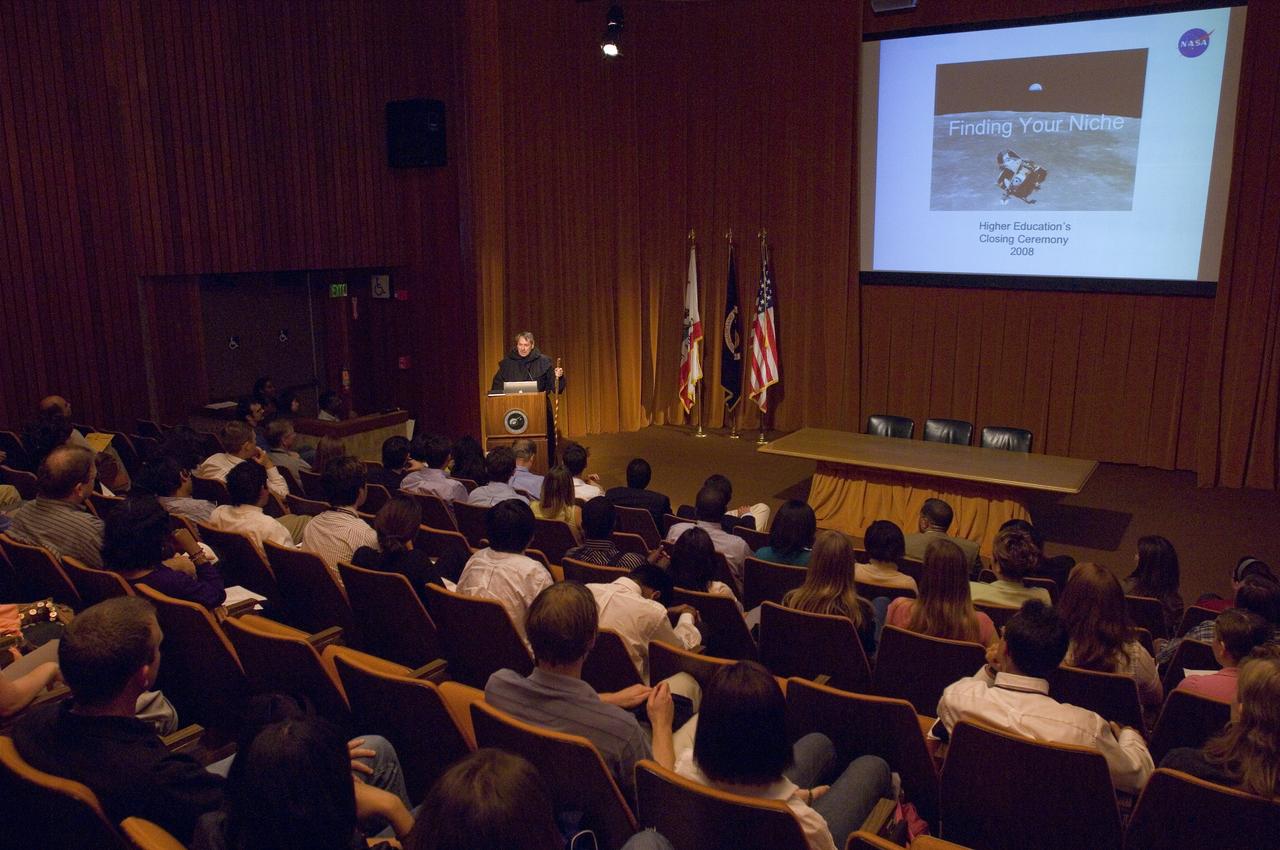 Summer Internship for 2008 closing ceremony