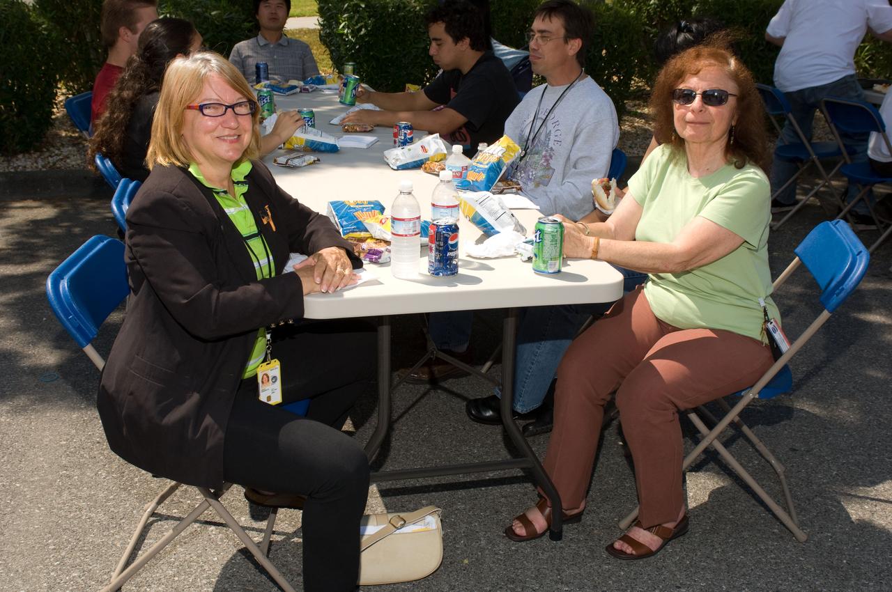 Ames Family Day Picnic in celebration of NASA's 50th Anniversary with Iris Lubitz and Robin Croft