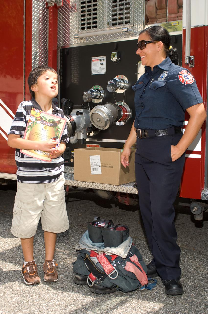 Ames Family Day Picnic in celebration of NASA's 50th Anniversary