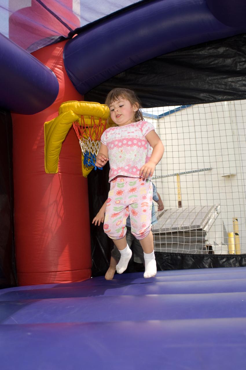 Ames Family Day Picnic in celebration of NASA's 50th Anniversary