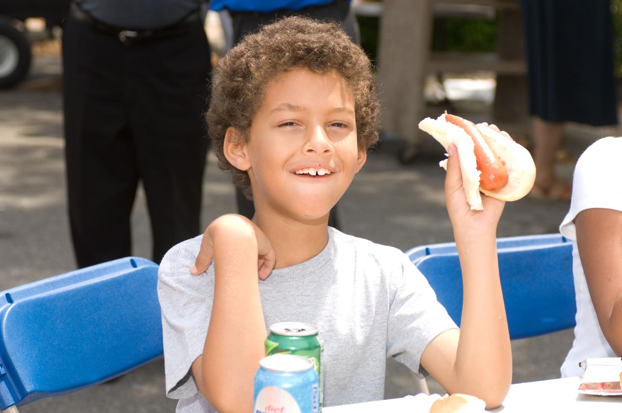 Ames Family Day Picnic in celebration of NASA's 50th Anniversary