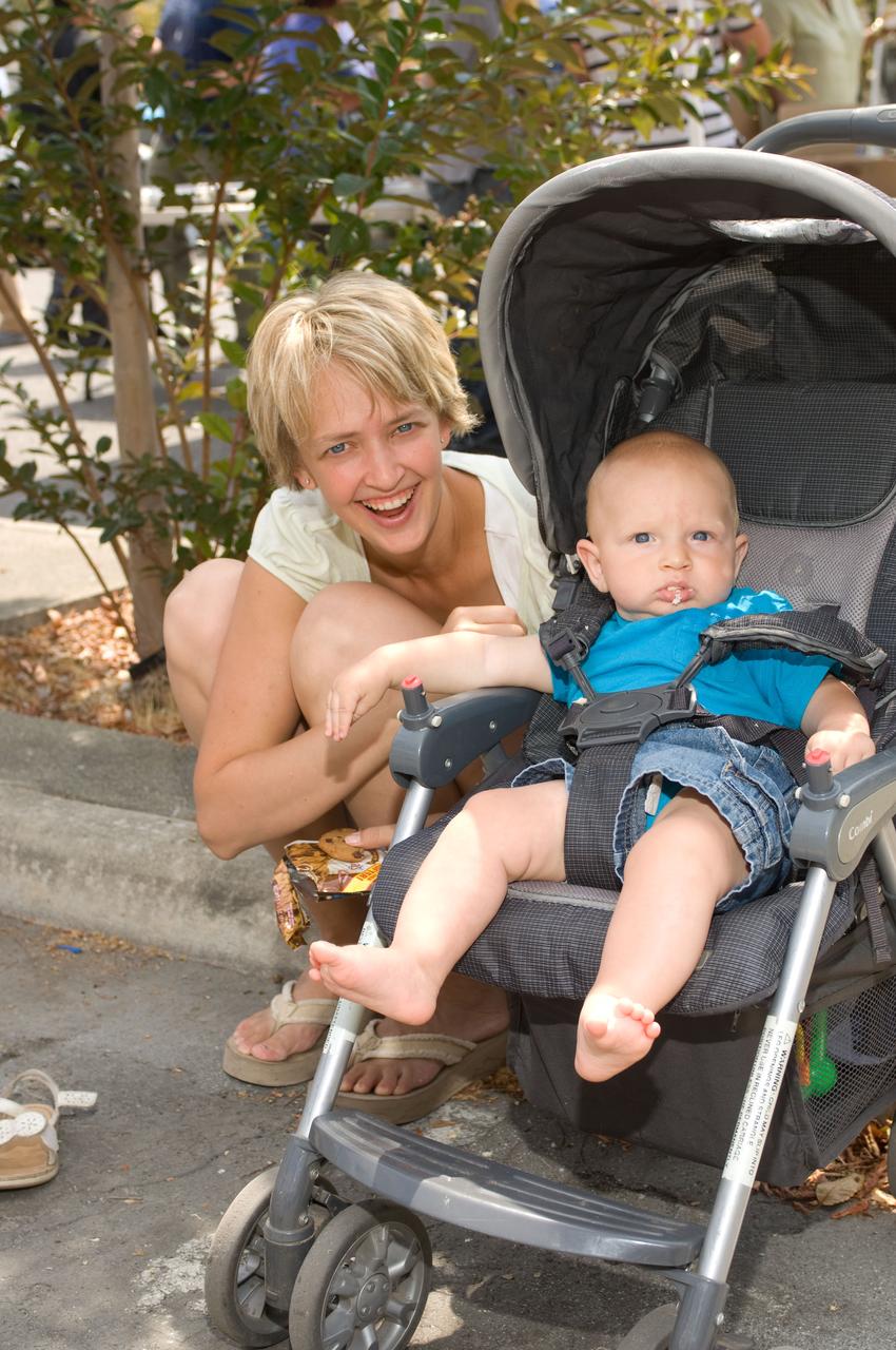 Ames Family Day Picnic in celebration of NASA's 50th Anniversary
