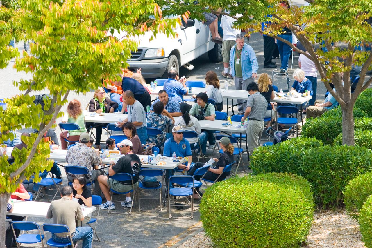 Ames Family Day Picnic in celebration of NASA's 50th Anniversary    note; Debra Croft, Jonas Dino.