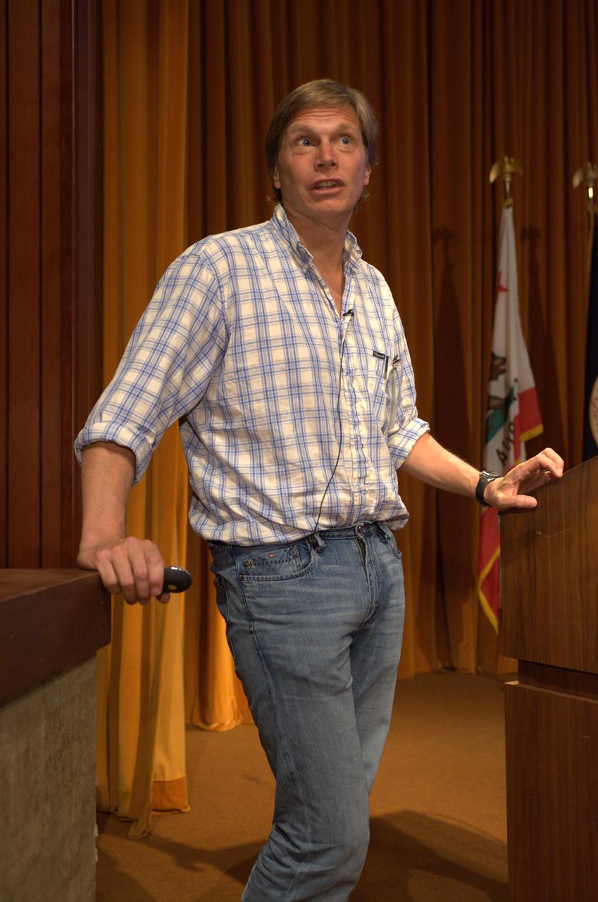 Dr. Mark Kasevich, Professor of Physics and Applied Physics at Stanford University presents a Director's Colloquium to Ames staff on 'Atom Interferometry'