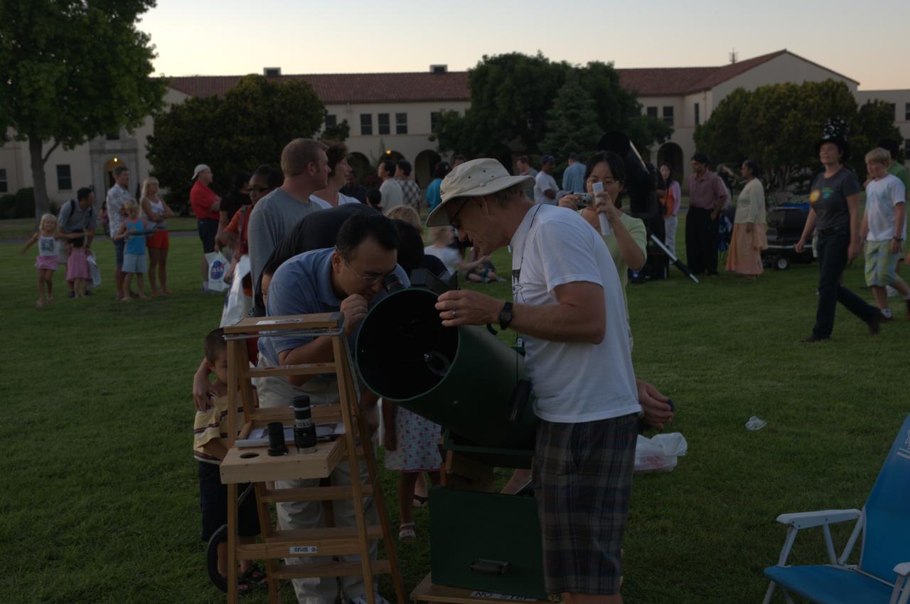 LCROSS Family night at Ames