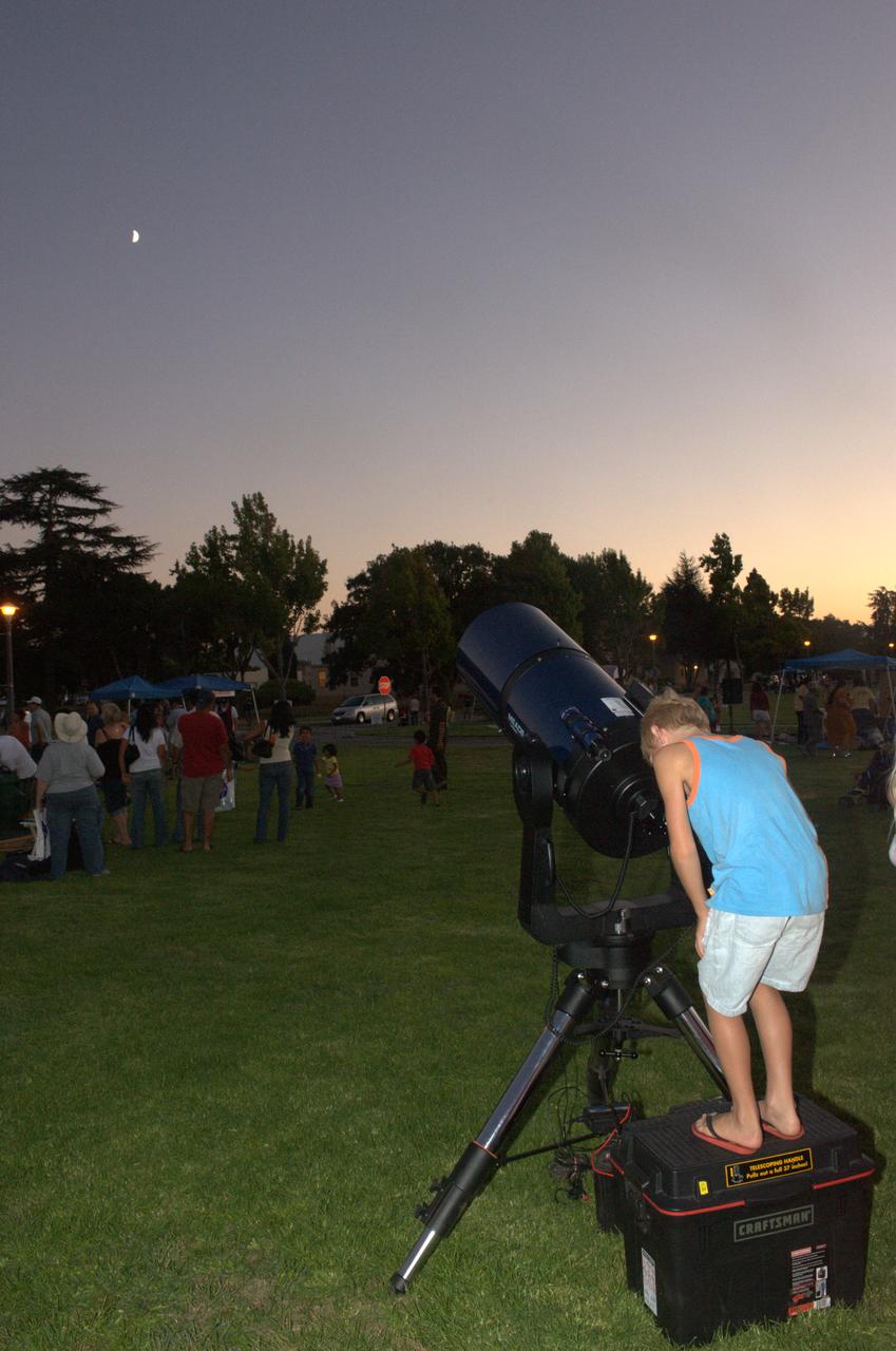 LCROSS Family night at Ames