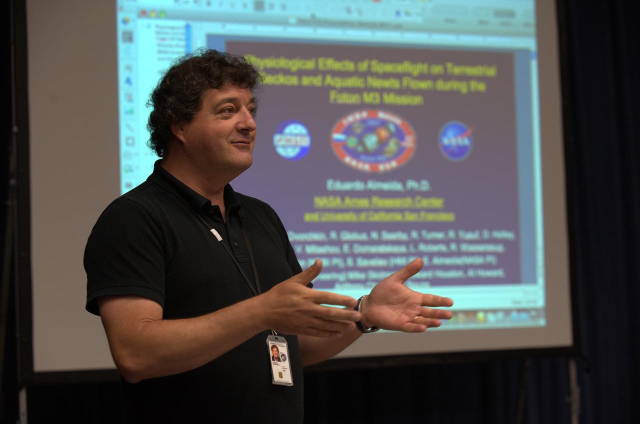 Foton-M2 and Foton-M3 Mission description and summary of science results presented by Dr. Eduardo Almeida The Foton-M3 spacecraft launched from Baikonur Cosmodrome (Kazakhstan) on Sept 14, 2007 and landed 12 days later approximately 130km south of Kustanay, Northern Kazakhstan. The Foton-me flight, following the 16-day Foto-M2 spaceflight (june 2005), represented a uique opportunity to re-fly and improve the Foton-M2 experiments. For Foton-Me, important improvements were made in hardware, experimental design and operational logistics.