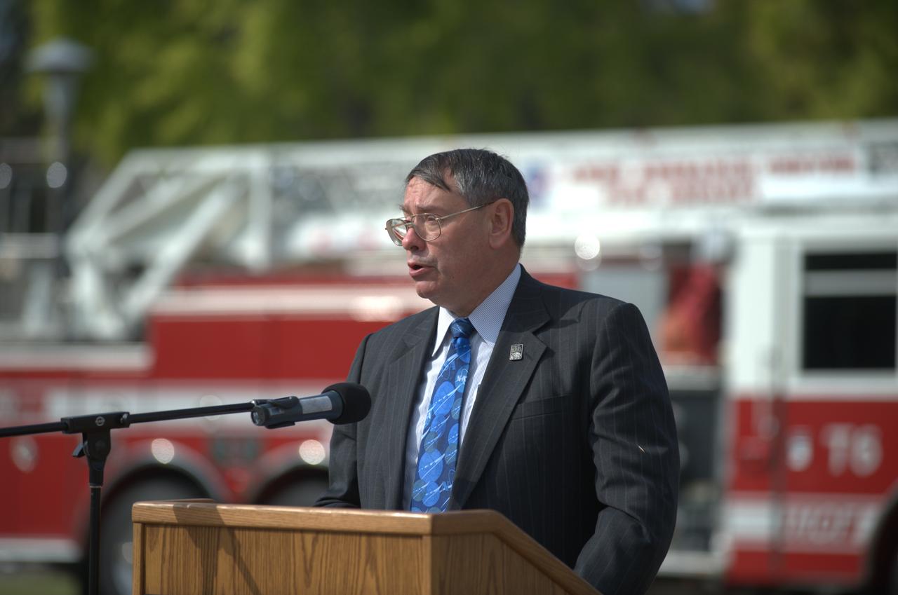 September 11th remembrance ceremony held in front of NASA Research Park Bldg-17 (Lunar Science Institute) hosted by the American Legion, Post 881, Moffett Field.  Remarks by NASA Ames Center Director Pete Worden