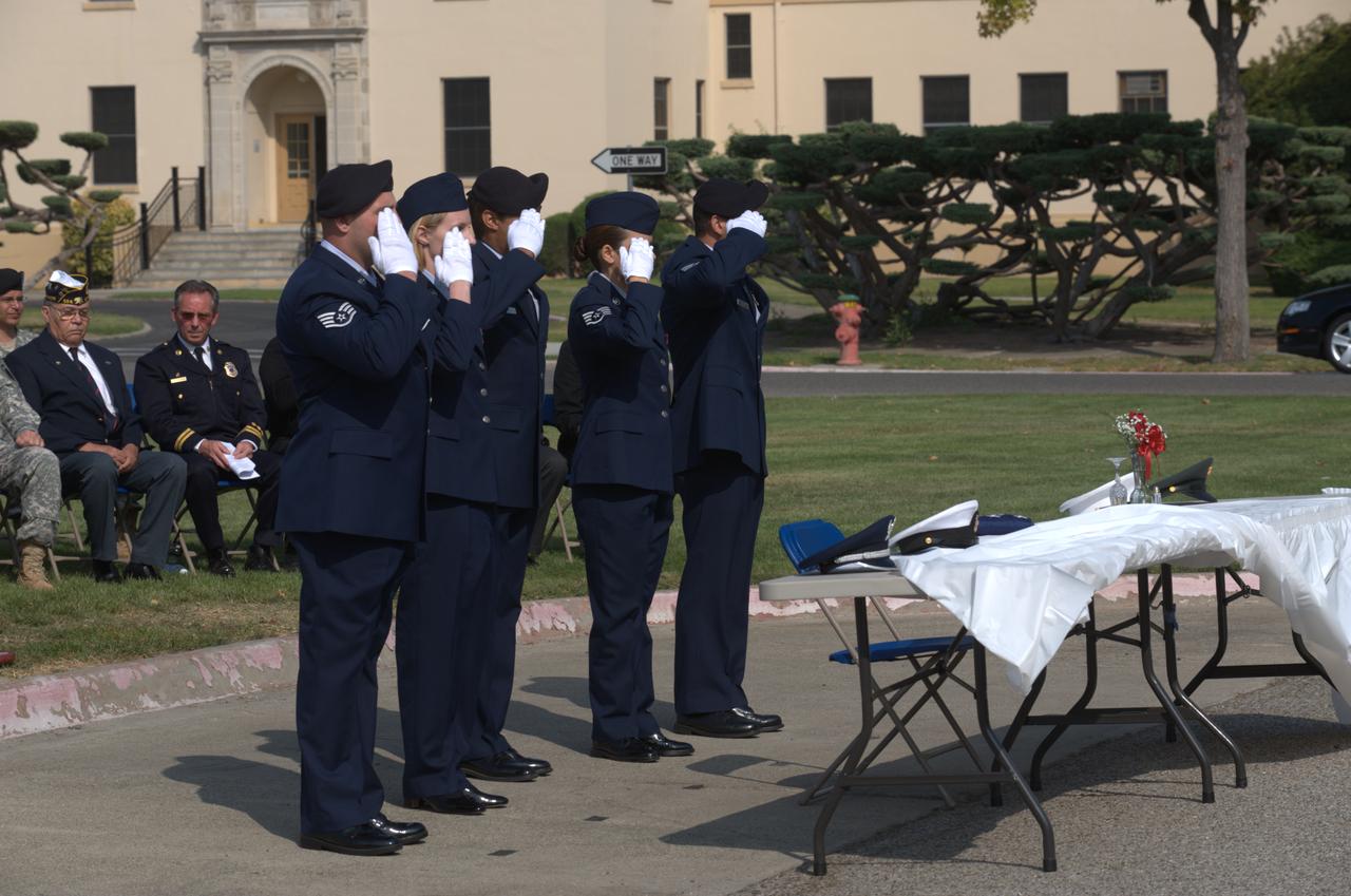 September 11th remembrance ceremony held in front of NASA Research Park Bldg-17 (Lunar Science Institute) hosted by the American Legion, Post 881, Moffett Field. Step off to Amazing Grace - POW/MIA Detail; TSgt Robert Soua, Detail Commander, 129th Security Forces, TSgt Rachel Velasco, SSgt Susan Avalos, SSgt Alex Cohen, SSgt Elias Gonzalez