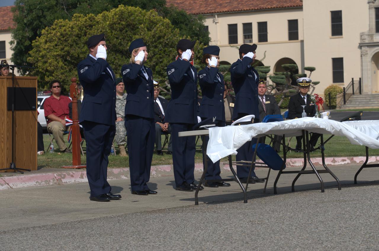 September 11th remembrance ceremony held in front of NASA Research Park Bldg-17 (Lunar Science Institute) hosted by the American Legion, Post 881, Moffett Field. Step off to Amazing Grace - POW/MIA Detail; TSgt Robert Soua, Detail Commander, 129th Security Forces, TSgt Rachel Velasco, SSgt Susan Avalos, SSgt Alex Cohen, SSgt Elias Gonzalez