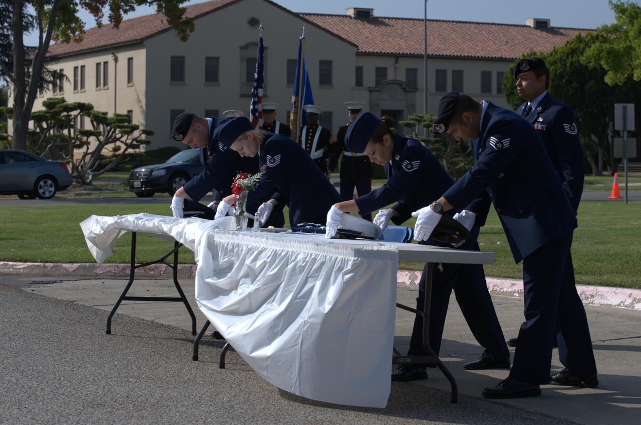 September 11th remembrance ceremony held in front of NASA Research Park Bldg-17 (Lunar Science Institute) hosted by the American Legion, Post 881, Moffett Field.  Step off to Amazing Grace - POW/MIA Detail; TSgt Robert Soua, Detail Commander, 129th Security Forces, TSgt Rachel Velasco, SSgt Susan Avalos, SSgt Alex Cohen, SSgt Elias Gonzalez
