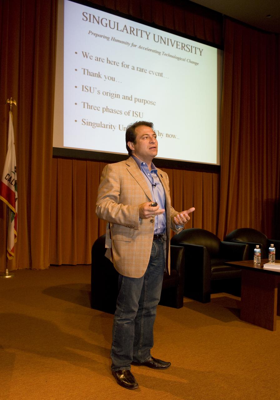 Singularity University First Meeting with Ames Center Director Pete Worden,