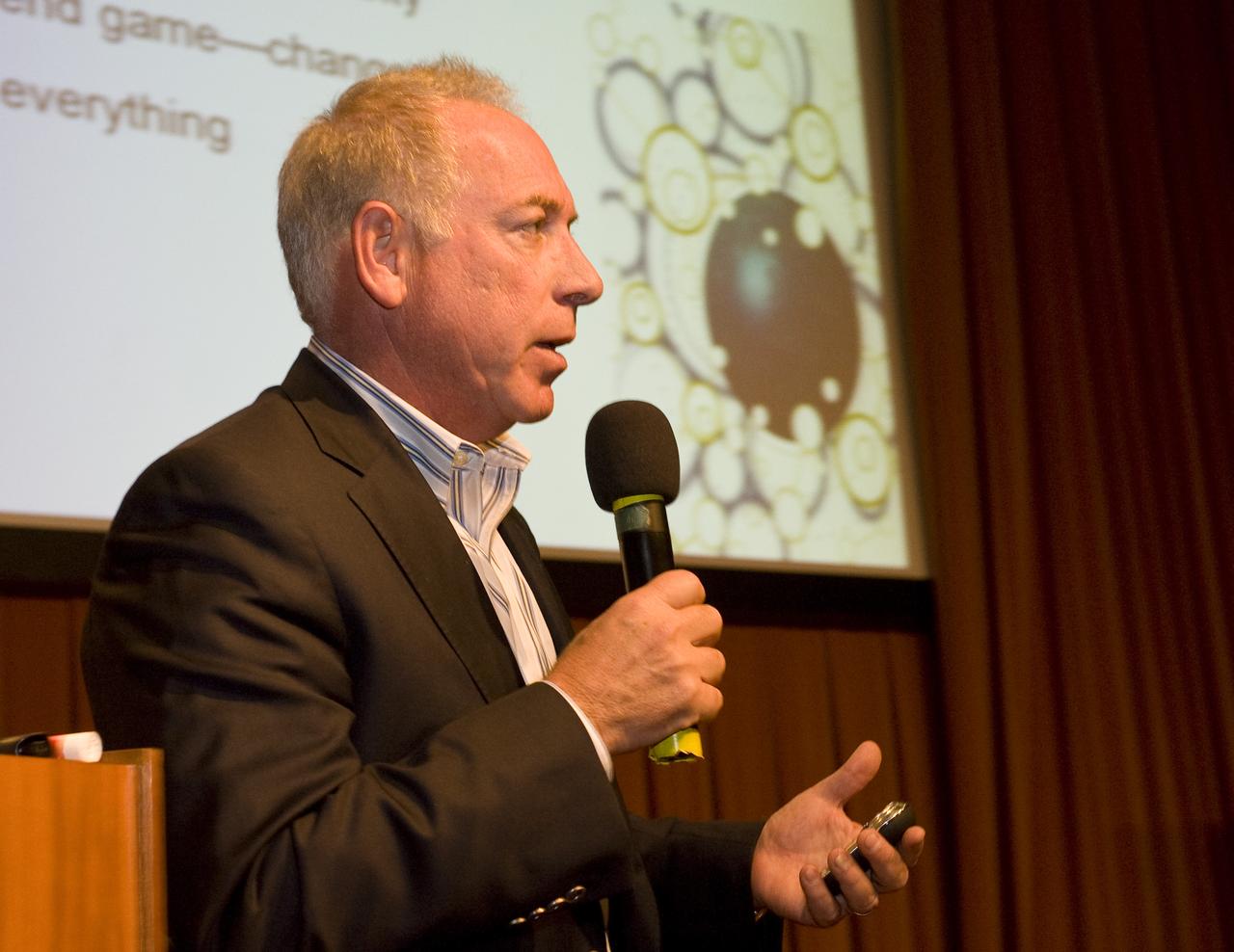 Singularity University First Meeting with Ames Center Director Pete Worden,