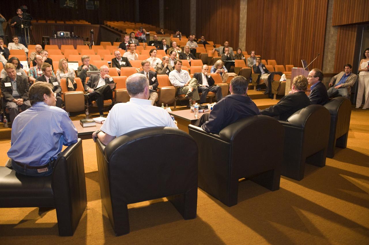 Singularity University First Meeting with Ames Center Director Pete Worden,