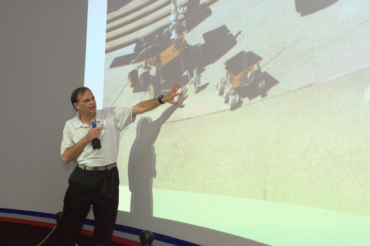 Tech Talk on Extreme Rovers: Unveiling the latest findings of Robotic Exploration of Extreme Environments shown in the Immersve Theater NASA Ames Exploration Center Bldg 943A  Michael Sims, NASA Ames gives a presentation on 'Operating Rovers on Mars'