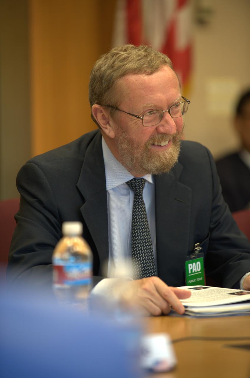 Professor John Beddington, UK (United Kingdom)  Government Chief Scientist Advisor visit to Ames in Bldg N-200 Boyd Room