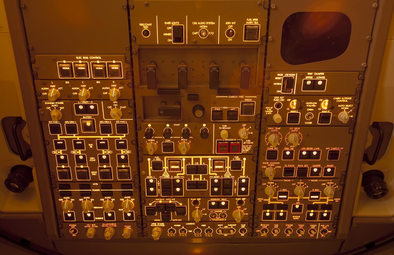 Ames CVSRF (Crew Vehicle System Research Facility) 747 cab