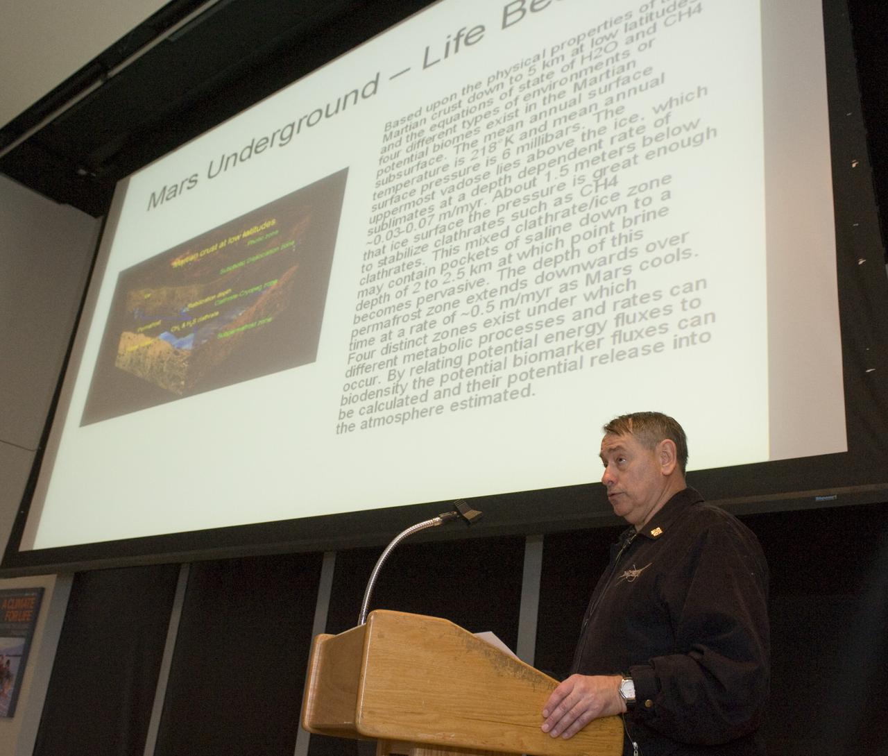 Yuri's Night 2009 held at the California Acaemy of Sciences in San Francisco, California Ames Center Director S. Pete Worden