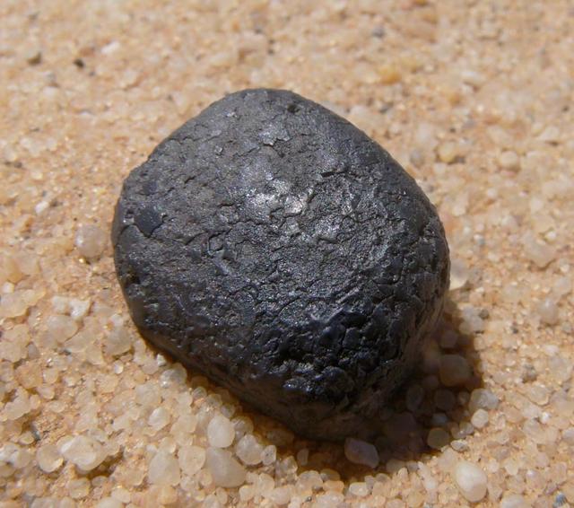 An SUV-sized Asteroid 2008TC# Impacts on October 7, 2008 in the Nubian Desert, Northern Sudan: Dr. Peter Jenniskens, NASA/SETI joined Muawia Shaddas of the University of Khartoum in leading an expedition on a search for samples.  (meteorite 3rd trip-Insitu.)  Photo Credit: NASA/SETI/P. Jenniskens