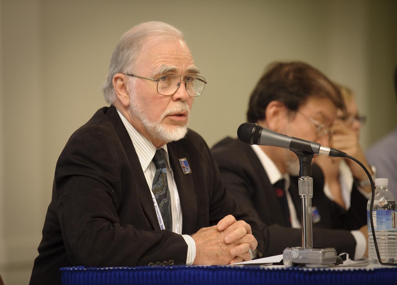 International Space University (ISU) and Singularity University (SU) Emerging Space Nations Panel held at NASA's Ames Research Center 2009 host site. Angie Bukley, ISU SSP09 program director, speaks with the panel moderator, Ray Williamson, ISU SSP09 distinguished lecturer and executive director of the Secure World Foundation, Superior, Colo., before the discussion begins.