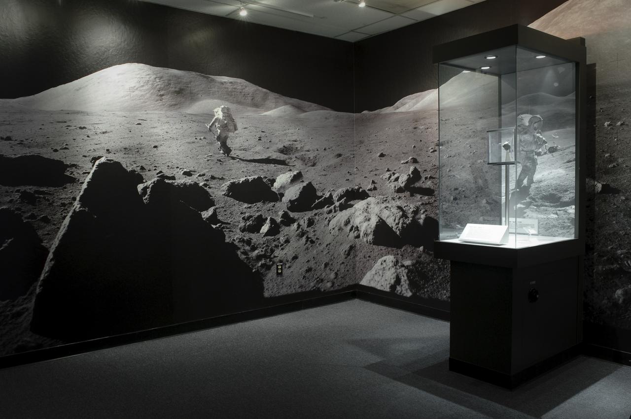 New summer of ISU exhibits at the NASA Ames Exploration Center )designed by Planners Collaborative, Inc.)