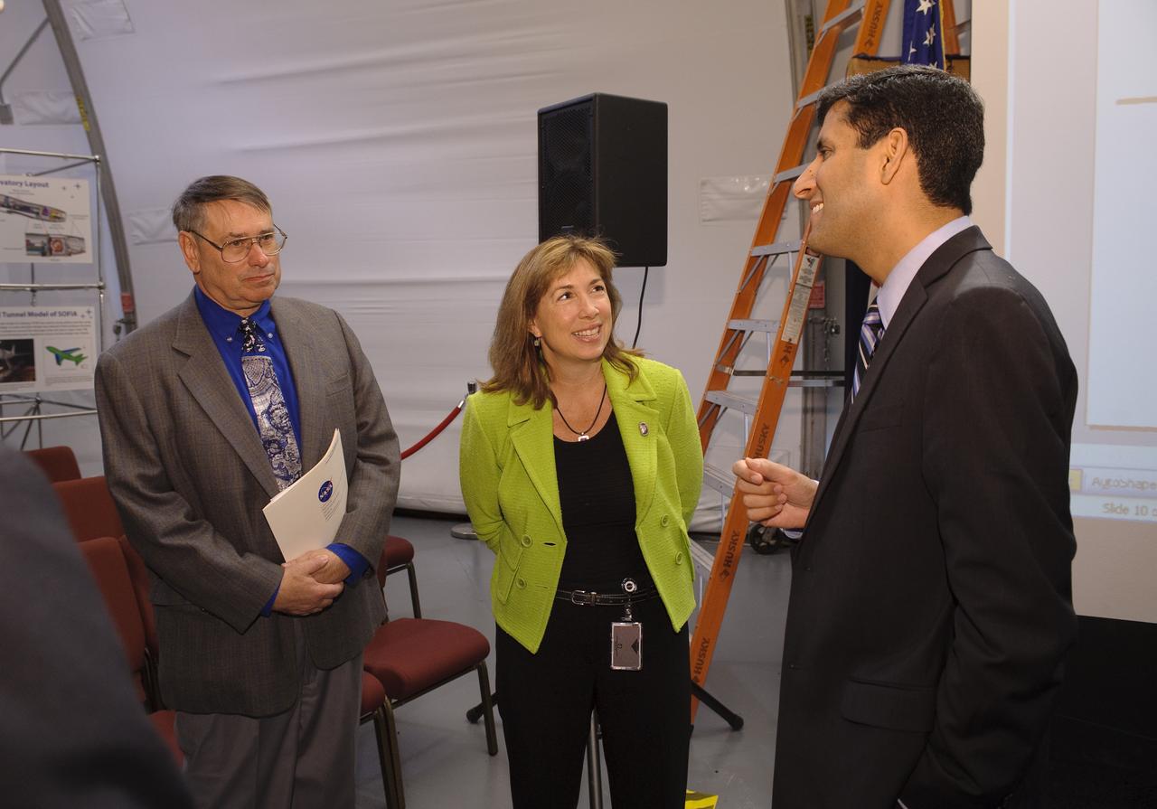 Obama Administration launches Cloud Computing Initiative at Ames Research Center with left to right; S. Pete Worden, Center Director, Lori Garver, NASA Deputy Administrator, Vivek Kundra, White House Chief Federal Information Officer