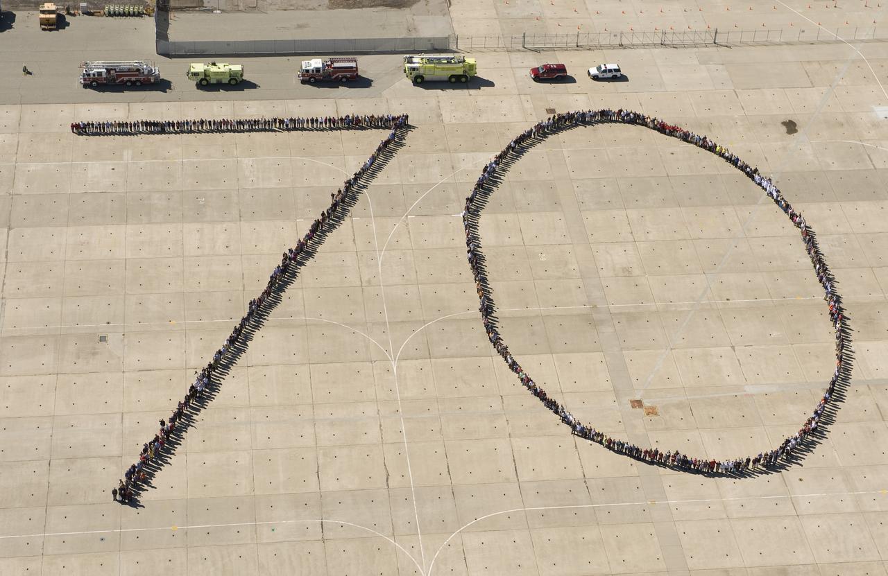 Ames 70_year picture day on Flight line.