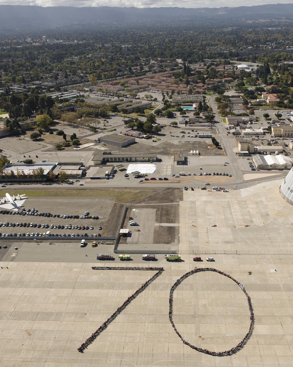 Ames 70_year picture day on Flight line.