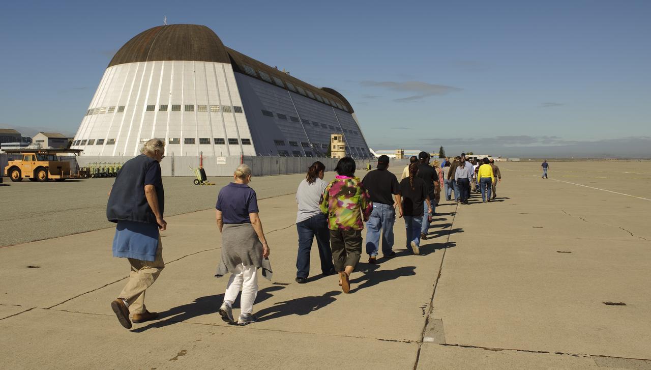 Ames 70_year picture day on Flight line.