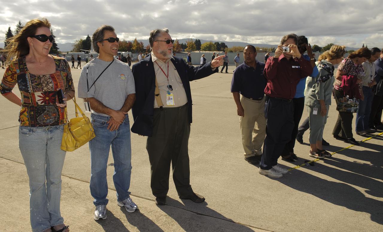 Ames 70_year picture day on Flight line.