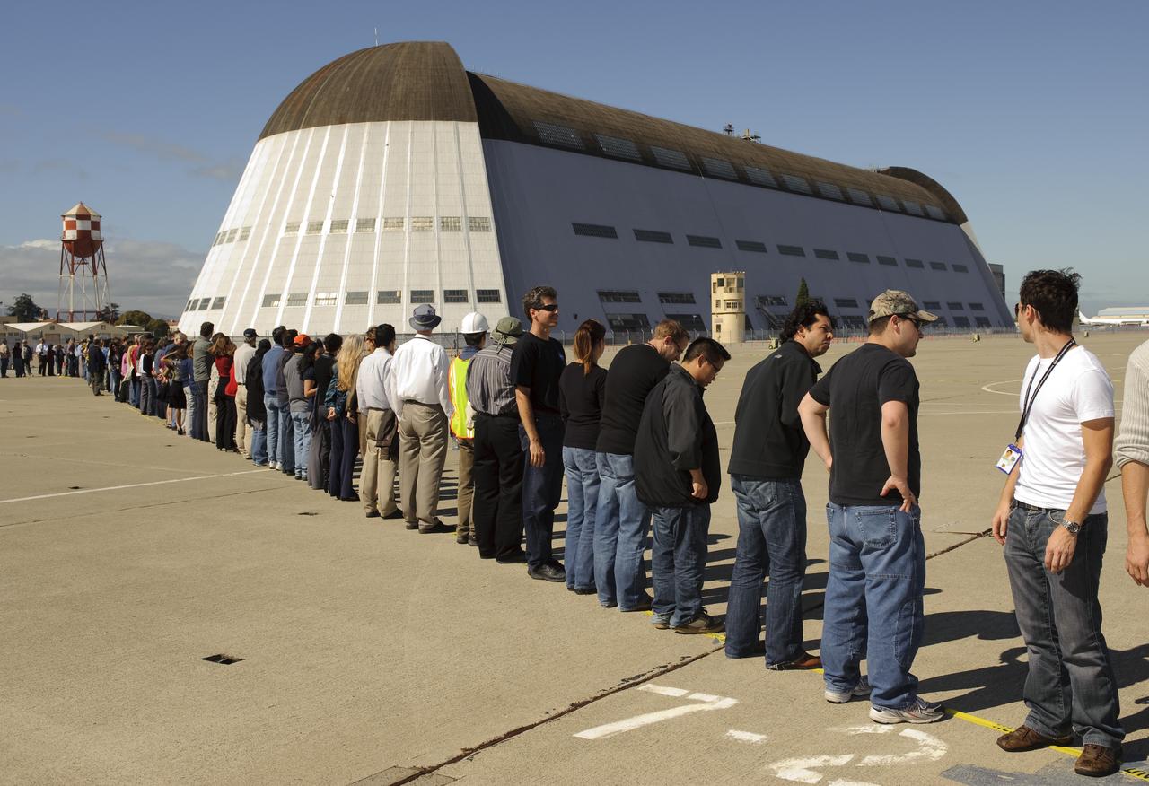 Ames 70_year picture day on Flight line.