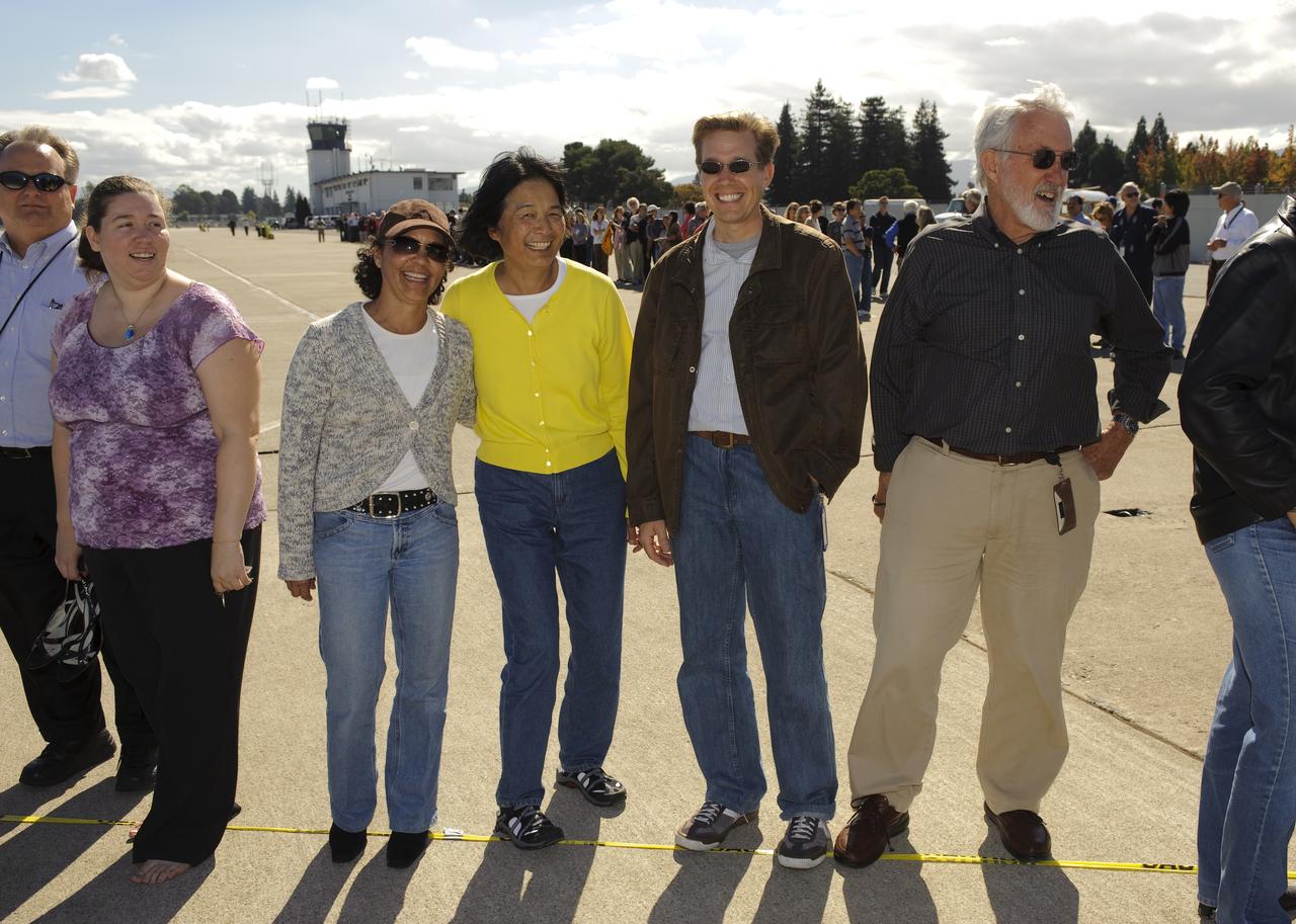 Ames 70_year picture day on Flight line.