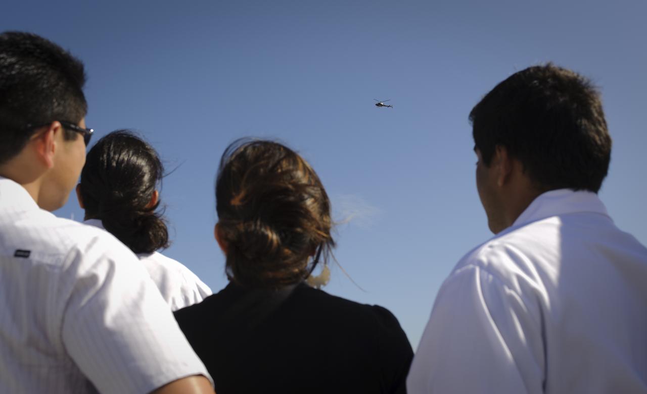 Ames 70_year picture day on Flight line.
