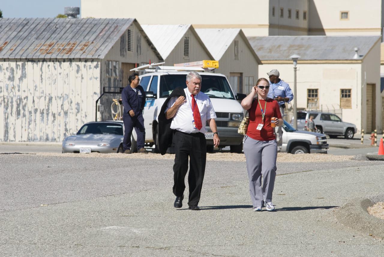 Ames 70_year picture day on Flight line. Jim Taylor and Jennifer Kremer