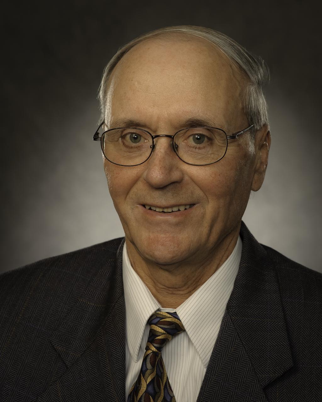 Portrait Heinz Erzberger (for use in the Directory of the National Academy of Engineering)