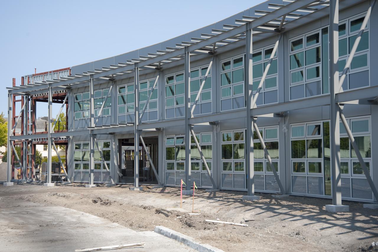 Construction of the new NASA Ames Green Building dubbed Sustainability Base located on the Ames Research Center campus at Moffett Field, CA. windows going in.