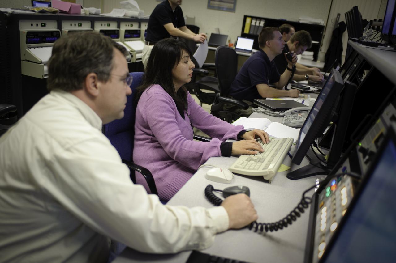 Vertical Motion Simulator (VMS) control room with Steve Beard and Estela Hernandez-Buchmann