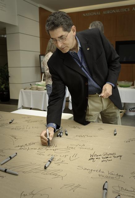 ARC-2010-ACD10-0071-030