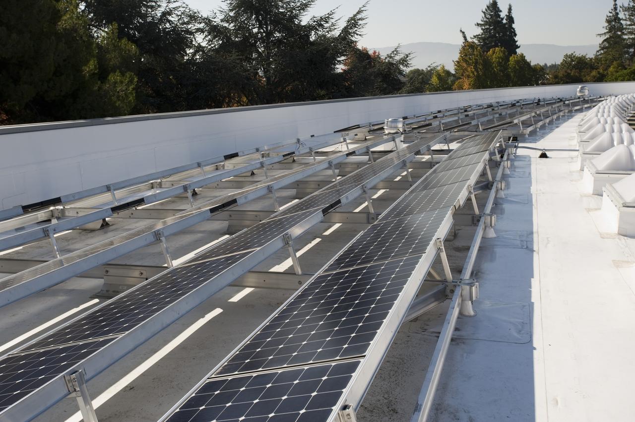 Construction of the new NASA Ames Green Building dubbed Sustainability Base located on the Ames Research Center campus at Moffett Field, CA. Roof, skylights and solor panels