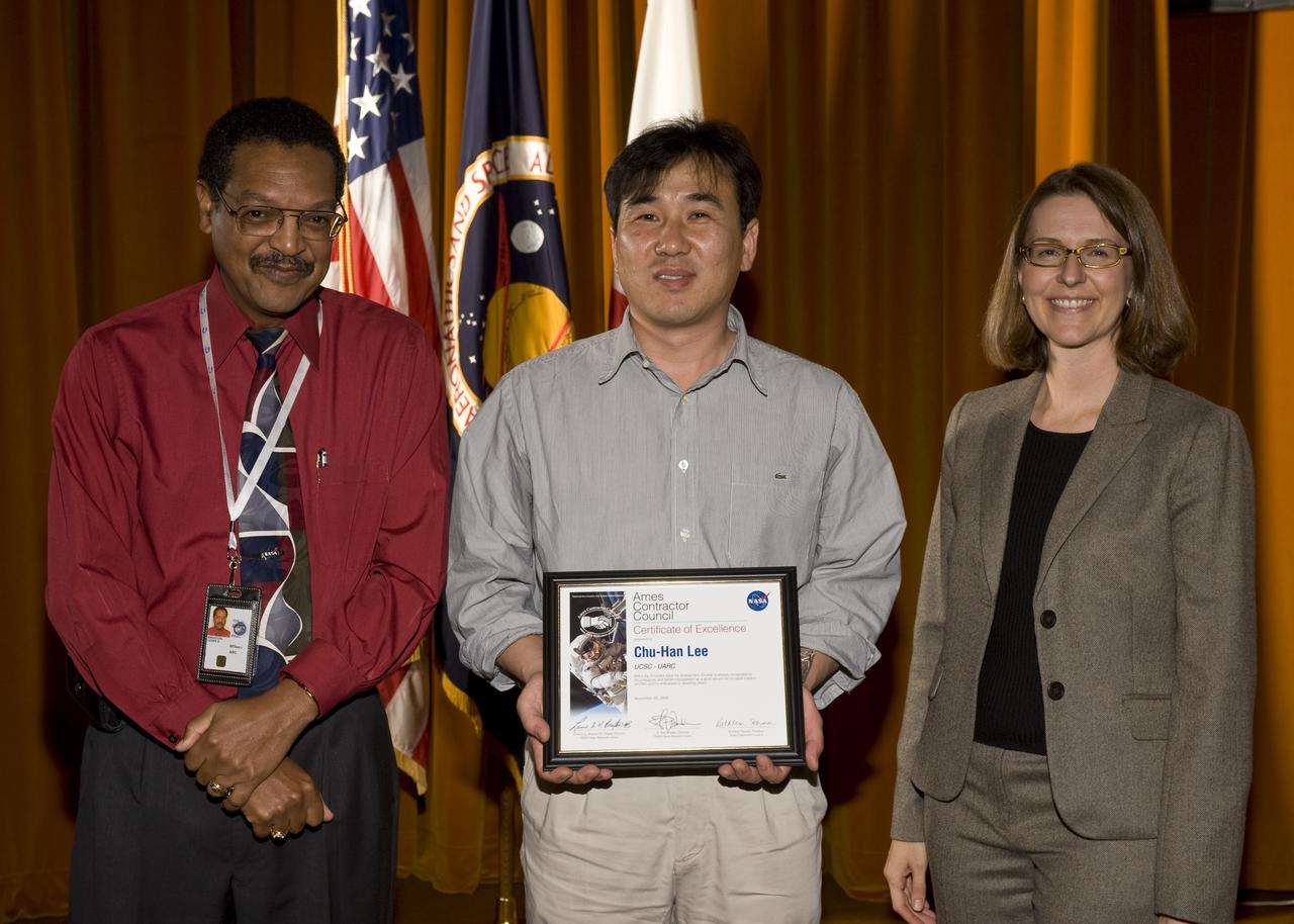 Ames Contractor Council Awards Ceremony: Lou Braxton, III (l) and Kathleen Starmer present to Chu-Han Lee of UCSC - UARC